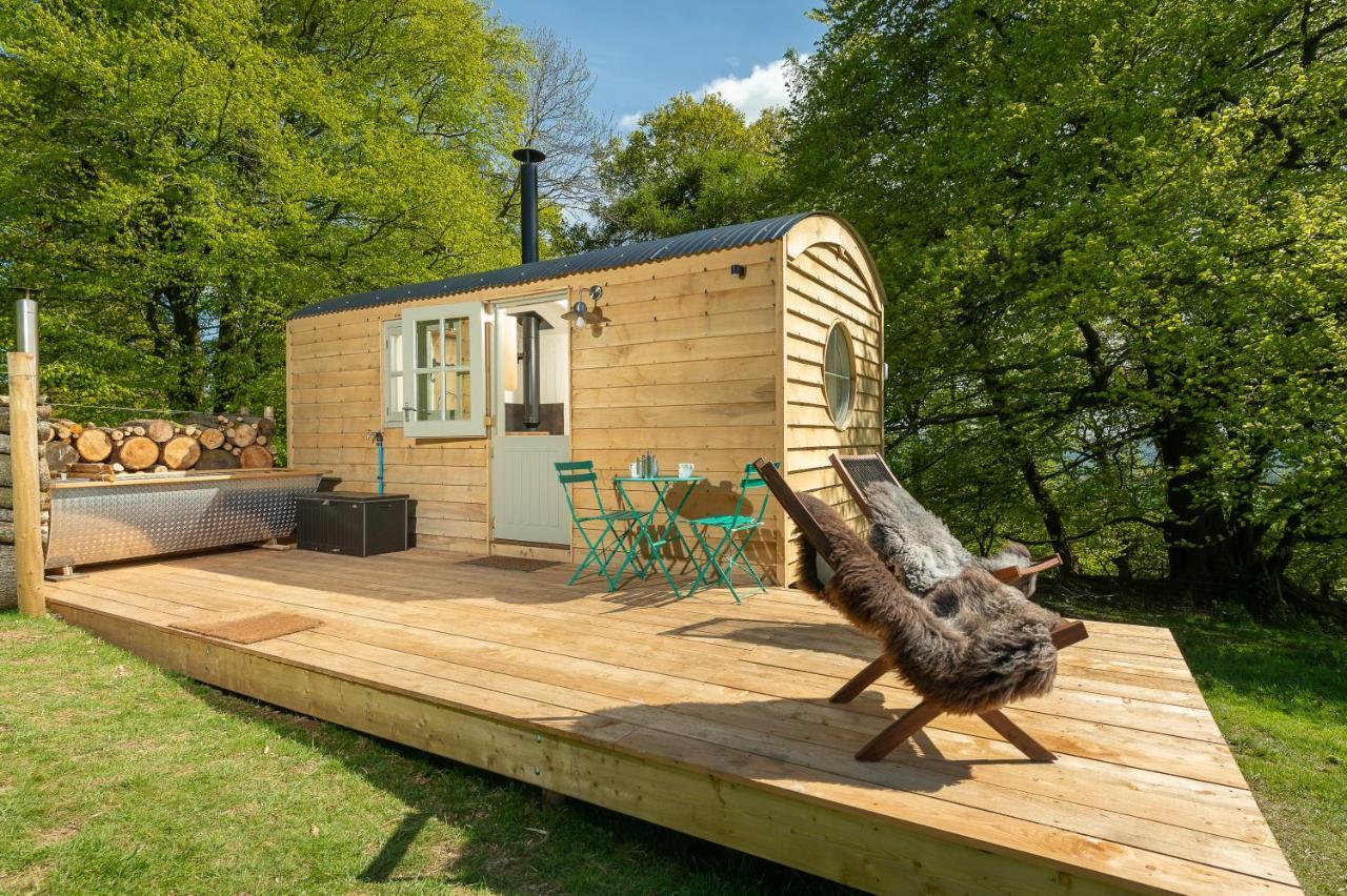Tilbury Shepherd Huts With Hot Tubs Plus Holiday Cottages West Bagborough Экстерьер фото