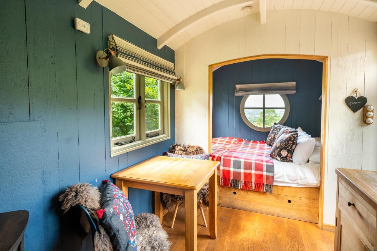 Tilbury Shepherd Huts With Hot Tubs Plus Holiday Cottages West Bagborough Экстерьер фото