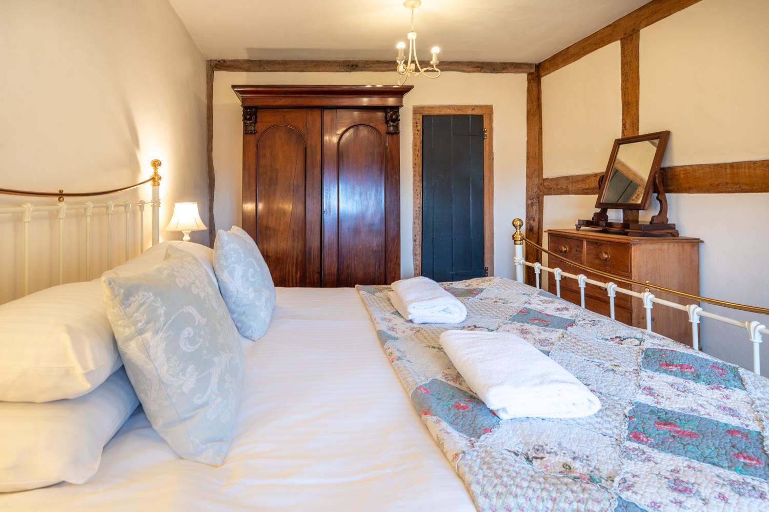 Tilbury Shepherd Huts With Hot Tubs Plus Holiday Cottages West Bagborough Экстерьер фото