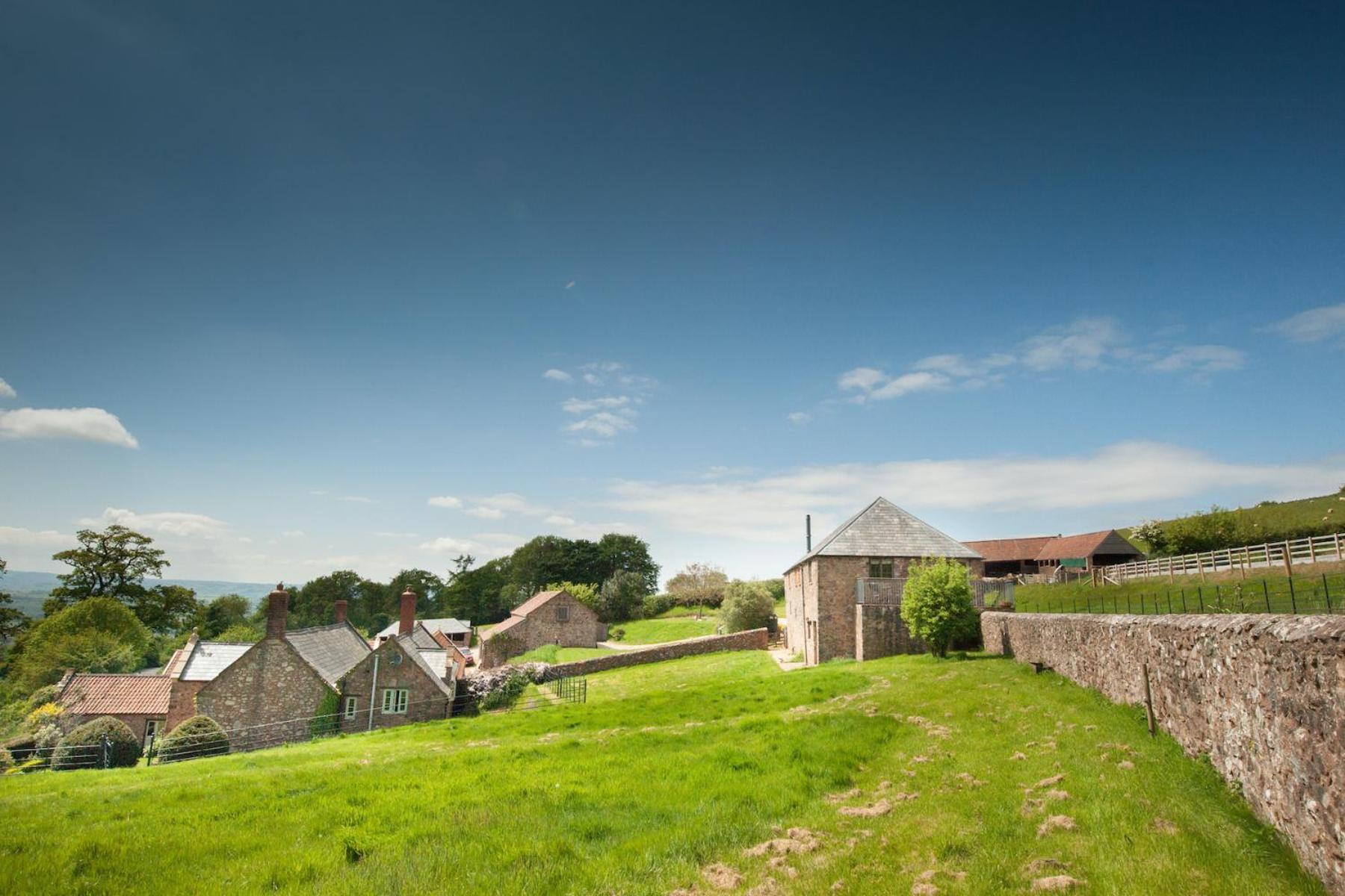Tilbury Shepherd Huts With Hot Tubs Plus Holiday Cottages West Bagborough Экстерьер фото